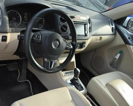 Белый Фольксваген Тигуан, объемом двигателя 2 л и пробегом 289 тыс. км за 9200 $, фото 2 на Automoto.ua