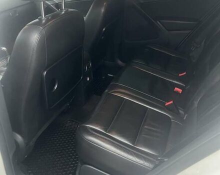 Білий Фольксваген Тігуан, об'ємом двигуна 2 л та пробігом 252 тис. км за 9990 $, фото 15 на Automoto.ua