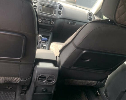 Білий Фольксваген Тігуан, об'ємом двигуна 2 л та пробігом 255 тис. км за 14700 $, фото 13 на Automoto.ua