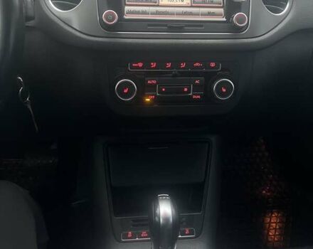 Білий Фольксваген Тігуан, об'ємом двигуна 2 л та пробігом 252 тис. км за 9990 $, фото 20 на Automoto.ua