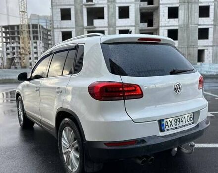 Білий Фольксваген Тігуан, об'ємом двигуна 1.98 л та пробігом 218 тис. км за 10000 $, фото 4 на Automoto.ua