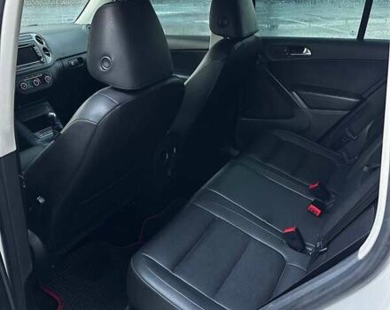 Білий Фольксваген Тігуан, об'ємом двигуна 1.98 л та пробігом 218 тис. км за 10000 $, фото 8 на Automoto.ua