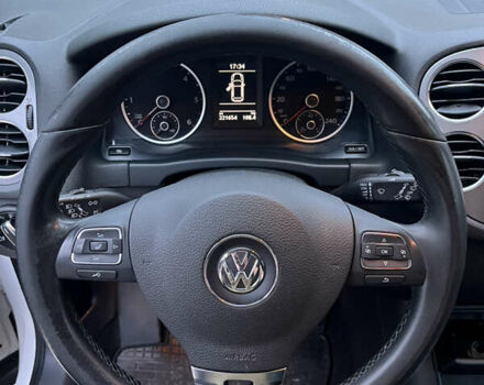 Фольксваген Тигуан 2011 в Вараш (Кузнецовск) на Automoto.ua Белый Фольксваген Тигуан, объемом двигателя 1.97 л и пробегом 221 тыс. км за 13000 $, фото 7 на Automoto.ua