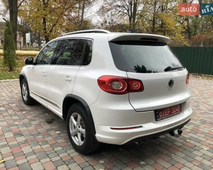 Білий Фольксваген Тігуан, об'ємом двигуна 2 л та пробігом 165 тис. км за 13600 $, фото 102 на Automoto.ua