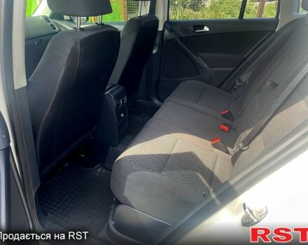 Белый Фольксваген Тигуан, объемом двигателя 2 л и пробегом 113 тыс. км за 9500 $, фото 5 на Automoto.ua