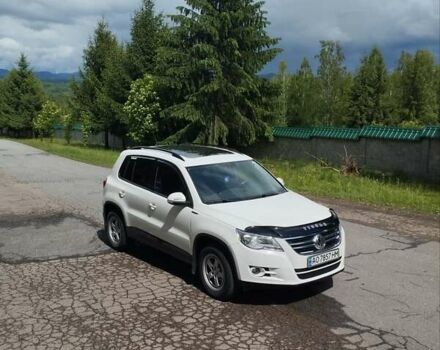 Белый Фольксваген Тигуан, объемом двигателя 2 л и пробегом 217 тыс. км за 12450 $, фото 3 на Automoto.ua