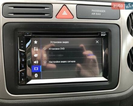 Білий Фольксваген Тігуан, об'ємом двигуна 2 л та пробігом 165 тис. км за 13600 $, фото 94 на Automoto.ua