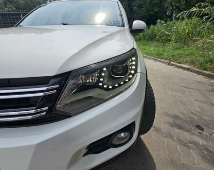 Білий Фольксваген Тігуан, об'ємом двигуна 1.98 л та пробігом 162 тис. км за 11800 $, фото 2 на Automoto.ua