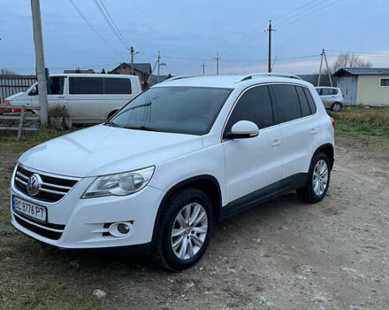 Белый Фольксваген Тигуан, объемом двигателя 1.97 л и пробегом 318 тыс. км за 13300 $, фото 4 на Automoto.ua