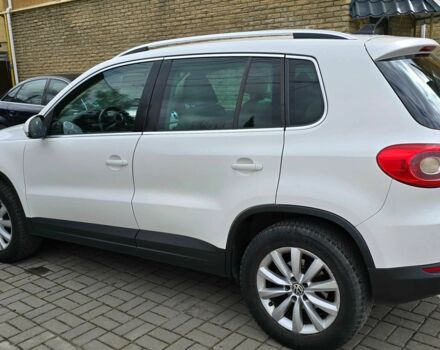 Белый Фольксваген Тигуан, объемом двигателя 2 л и пробегом 289 тыс. км за 9200 $, фото 9 на Automoto.ua