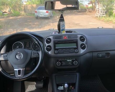 Білий Фольксваген Тігуан, об'ємом двигуна 1.97 л та пробігом 126 тис. км за 13000 $, фото 9 на Automoto.ua