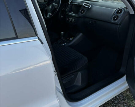 Белый Фольксваген Тигуан, объемом двигателя 1.98 л и пробегом 229 тыс. км за 13500 $, фото 25 на Automoto.ua