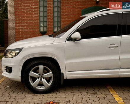 Белый Фольксваген Тигуан, объемом двигателя 1.97 л и пробегом 257 тыс. км за 14999 $, фото 7 на Automoto.ua
