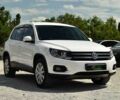 Білий Фольксваген Тігуан, об'ємом двигуна 2 л та пробігом 258 тис. км за 12650 $, фото 1 на Automoto.ua