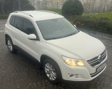 Білий Фольксваген Тігуан, об'ємом двигуна 2 л та пробігом 252 тис. км за 9990 $, фото 11 на Automoto.ua