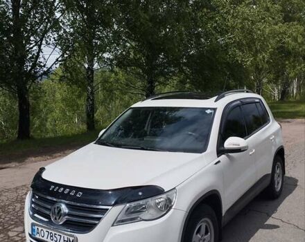 Белый Фольксваген Тигуан, объемом двигателя 2 л и пробегом 217 тыс. км за 12450 $, фото 9 на Automoto.ua