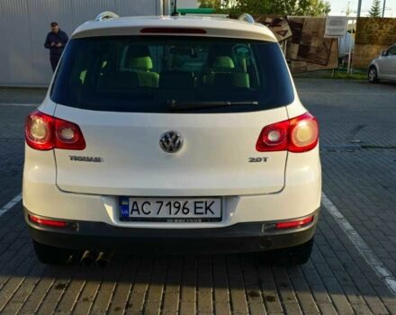 Белый Фольксваген Тигуан, объемом двигателя 2 л и пробегом 289 тыс. км за 9200 $, фото 13 на Automoto.ua