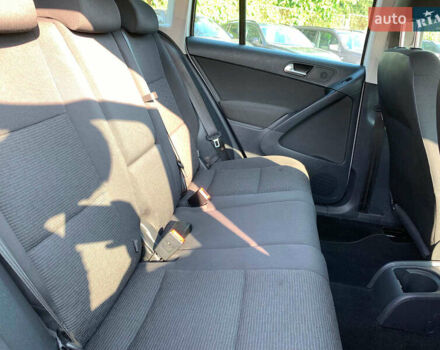 Білий Фольксваген Тігуан, об'ємом двигуна 2 л та пробігом 208 тис. км за 13890 $, фото 25 на Automoto.ua