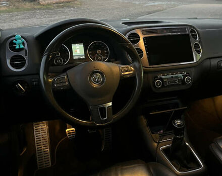 Белый Фольксваген Тигуан, объемом двигателя 1.97 л и пробегом 225 тыс. км за 14900 $, фото 7 на Automoto.ua