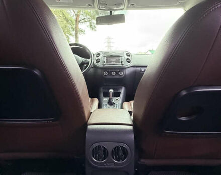 Білий Фольксваген Тігуан, об'ємом двигуна 2 л та пробігом 200 тис. км за 15300 $, фото 20 на Automoto.ua