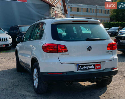 Білий Фольксваген Тігуан, об'ємом двигуна 2 л та пробігом 208 тис. км за 13890 $, фото 6 на Automoto.ua