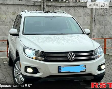 Белый Фольксваген Тигуан, объемом двигателя 2 л и пробегом 153 тыс. км за 12500 $, фото 2 на Automoto.ua