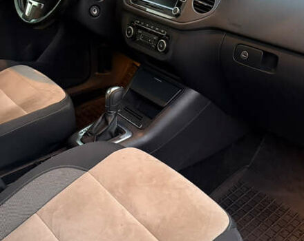 Білий Фольксваген Тігуан, об'ємом двигуна 2 л та пробігом 91 тис. км за 14900 $, фото 25 на Automoto.ua