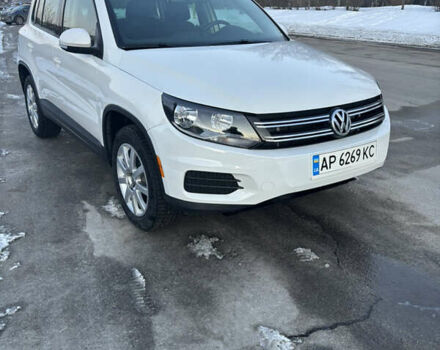 Белый Фольксваген Тигуан, объемом двигателя 1.98 л и пробегом 260 тыс. км за 10000 $, фото 2 на Automoto.ua