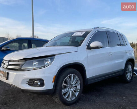 Білий Фольксваген Тігуан, об'ємом двигуна 2 л та пробігом 190 тис. км за 9500 $, фото 1 на Automoto.ua
