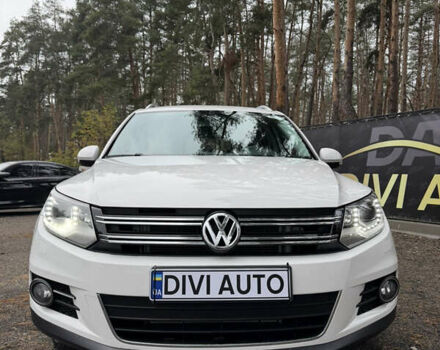 Білий Фольксваген Тігуан, об'ємом двигуна 2 л та пробігом 200 тис. км за 15300 $, фото 2 на Automoto.ua