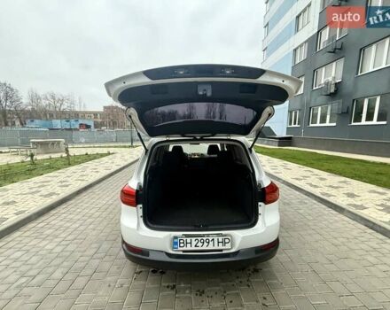 Белый Фольксваген Тигуан, объемом двигателя 1.98 л и пробегом 143 тыс. км за 9999 $, фото 5 на Automoto.ua