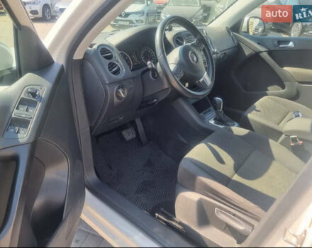 Белый Фольксваген Тигуан, объемом двигателя 1.98 л и пробегом 260 тыс. км за 10000 $, фото 8 на Automoto.ua