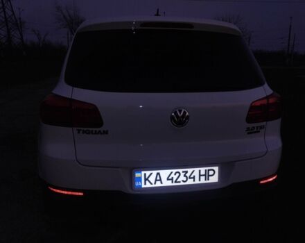 Білий Фольксваген Тігуан, об'ємом двигуна 2 л та пробігом 231 тис. км за 12100 $, фото 4 на Automoto.ua