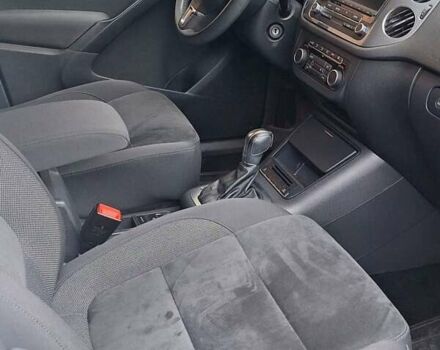 Білий Фольксваген Тігуан, об'ємом двигуна 2 л та пробігом 107 тис. км за 17000 $, фото 29 на Automoto.ua