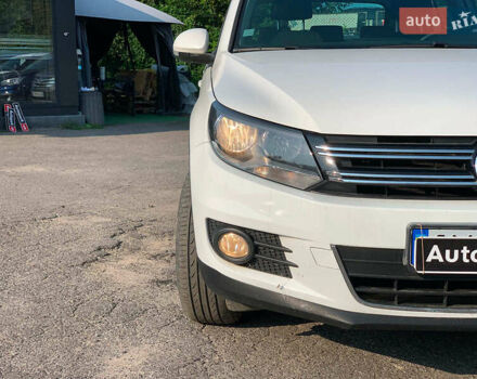 Білий Фольксваген Тігуан, об'ємом двигуна 2 л та пробігом 208 тис. км за 13890 $, фото 9 на Automoto.ua