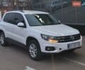 Білий Фольксваген Тігуан, об'ємом двигуна 2 л та пробігом 160 тис. км за 12200 $, фото 1 на Automoto.ua