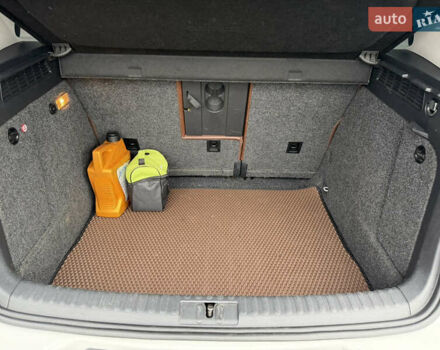 Белый Фольксваген Тигуан, объемом двигателя 1.97 л и пробегом 205 тыс. км за 14900 $, фото 10 на Automoto.ua