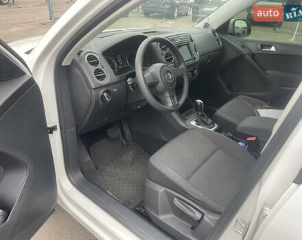 Білий Фольксваген Тігуан, об'ємом двигуна 1.98 л та пробігом 229 тис. км за 10500 $, фото 3 на Automoto.ua