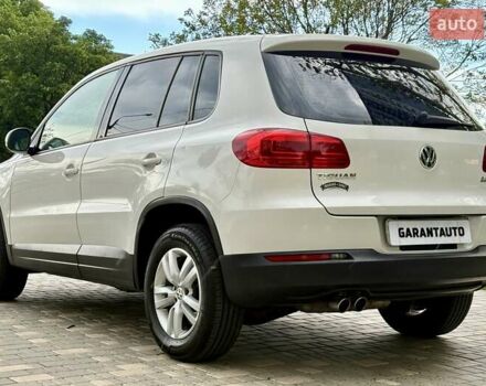 Білий Фольксваген Тігуан, об'ємом двигуна 1.98 л та пробігом 143 тис. км за 10400 $, фото 4 на Automoto.ua