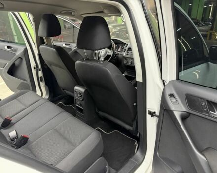 Белый Фольксваген Тигуан, объемом двигателя 2 л и пробегом 183 тыс. км за 9700 $, фото 6 на Automoto.ua