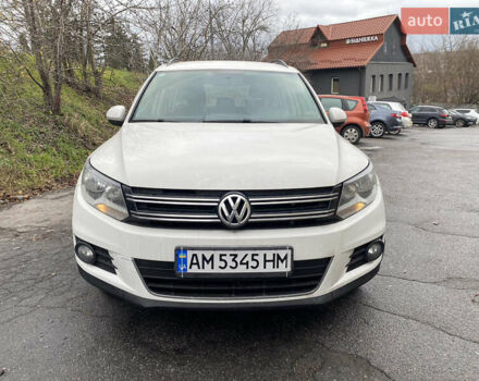 Белый Фольксваген Тигуан, объемом двигателя 1.97 л и пробегом 208 тыс. км за 12600 $, фото 1 на Automoto.ua