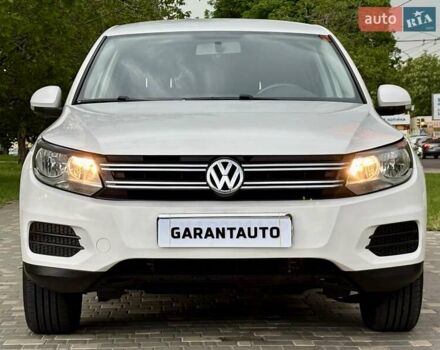 Білий Фольксваген Тігуан, об'ємом двигуна 1.98 л та пробігом 143 тис. км за 10400 $, фото 2 на Automoto.ua