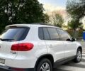 Белый Фольксваген Тигуан, объемом двигателя 2 л и пробегом 220 тыс. км за 11000 $, фото 3 на Automoto.ua