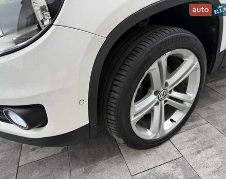Белый Фольксваген Тигуан, объемом двигателя 2 л и пробегом 142 тыс. км за 12999 $, фото 57 на Automoto.ua