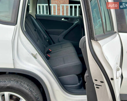 Белый Фольксваген Тигуан, объемом двигателя 1.98 л и пробегом 199 тыс. км за 11499 $, фото 26 на Automoto.ua