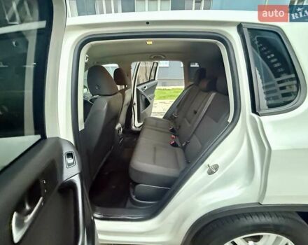 Белый Фольксваген Тигуан, объемом двигателя 1.98 л и пробегом 143 тыс. км за 9999 $, фото 19 на Automoto.ua