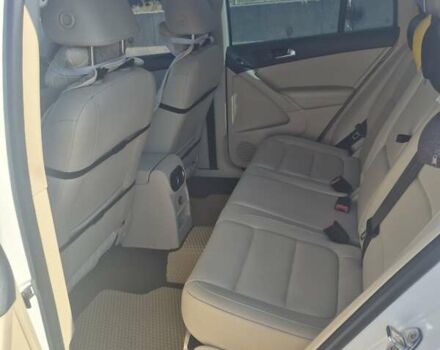 Белый Фольксваген Тигуан, объемом двигателя 1.98 л и пробегом 261 тыс. км за 11500 $, фото 2 на Automoto.ua