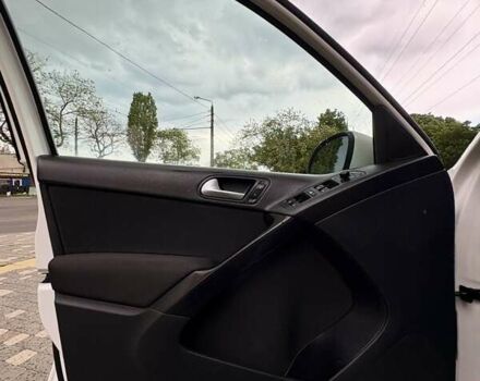 Білий Фольксваген Тігуан, об'ємом двигуна 1.98 л та пробігом 143 тис. км за 10400 $, фото 16 на Automoto.ua