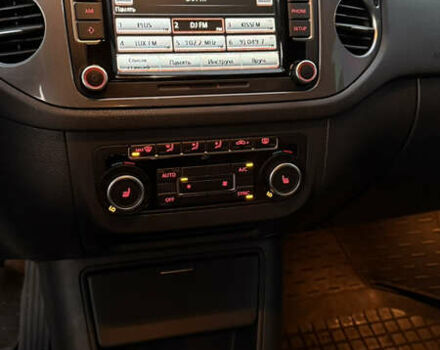 Білий Фольксваген Тігуан, об'ємом двигуна 2 л та пробігом 91 тис. км за 14900 $, фото 14 на Automoto.ua