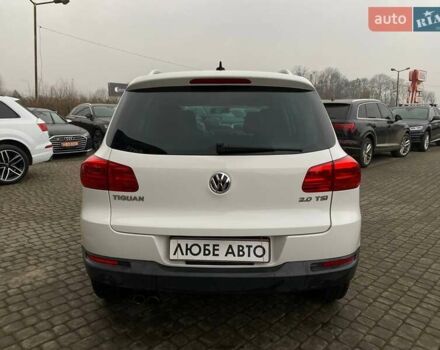 Білий Фольксваген Тігуан, об'ємом двигуна 2 л та пробігом 179 тис. км за 9900 $, фото 5 на Automoto.ua